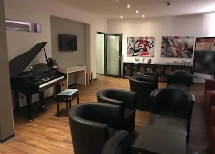 Hotel Art Rock Downtown 3*